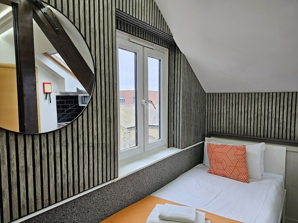 Фото London Stay Apartments