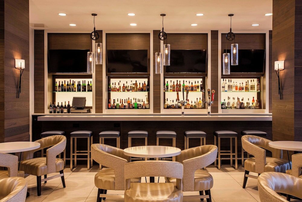 Фото Sheraton Norfolk Waterside Hotel