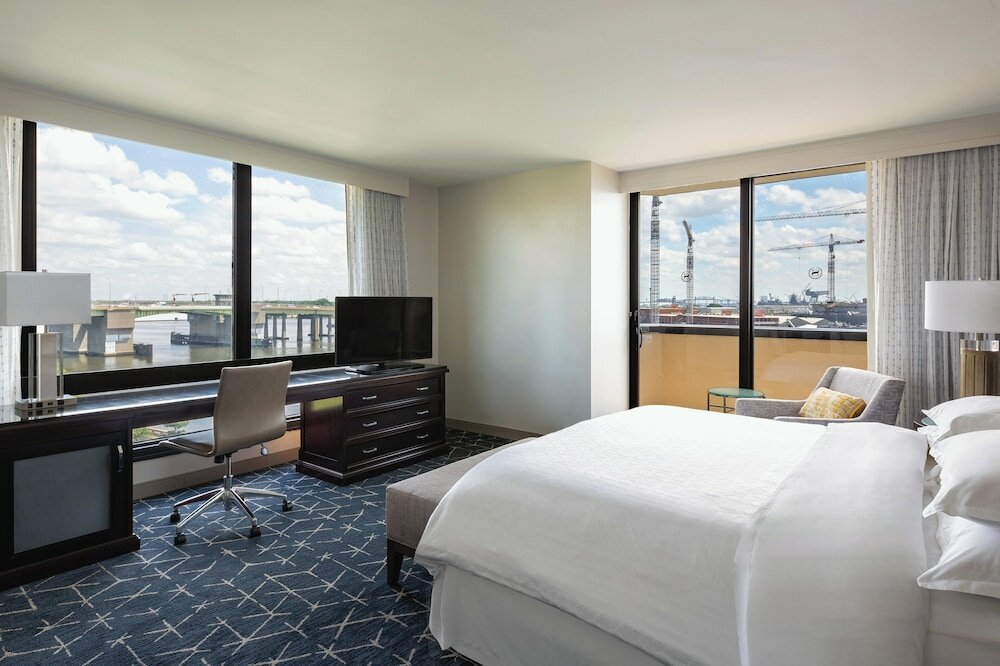 Фото Sheraton Norfolk Waterside Hotel