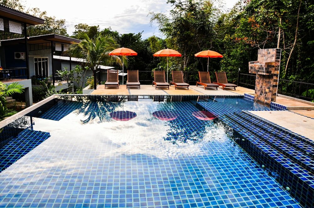 Фото Chomphu Resort