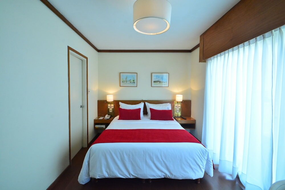 Фото Oxford Hotel