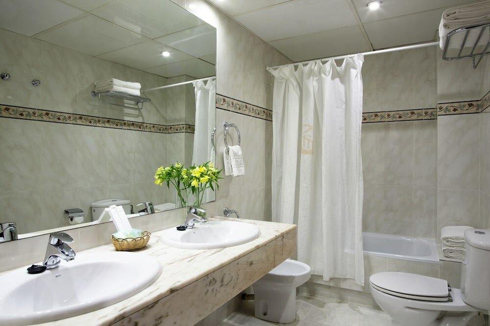 Фото Gaudi Hotel