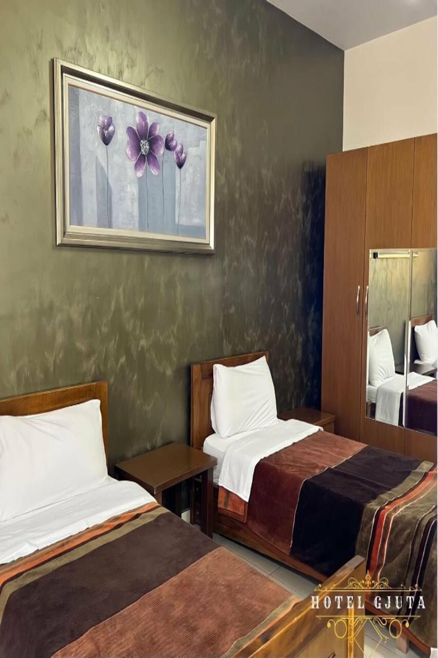 Фото Gjuta Hotel