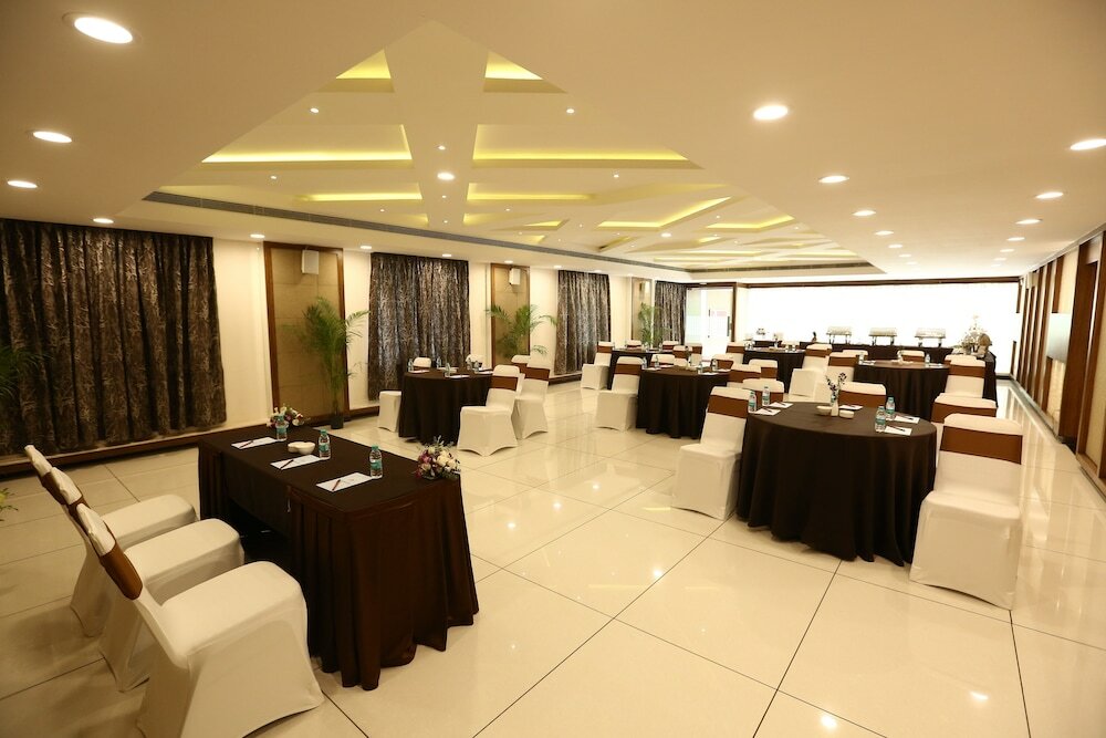 Фото West Fort Hotel