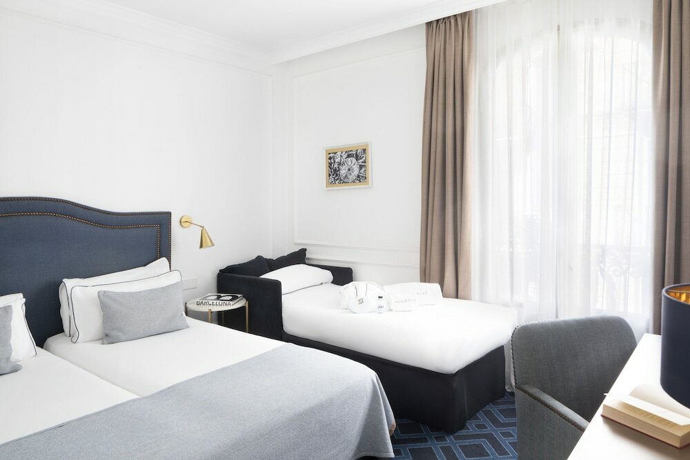 Фото Midmost Barcelona  by Majestic Hotel Group