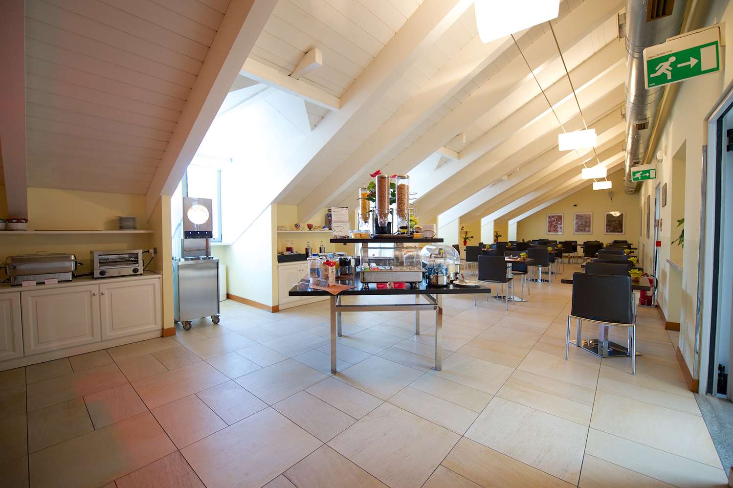 Фото Best Western Crystal Palace Hotel