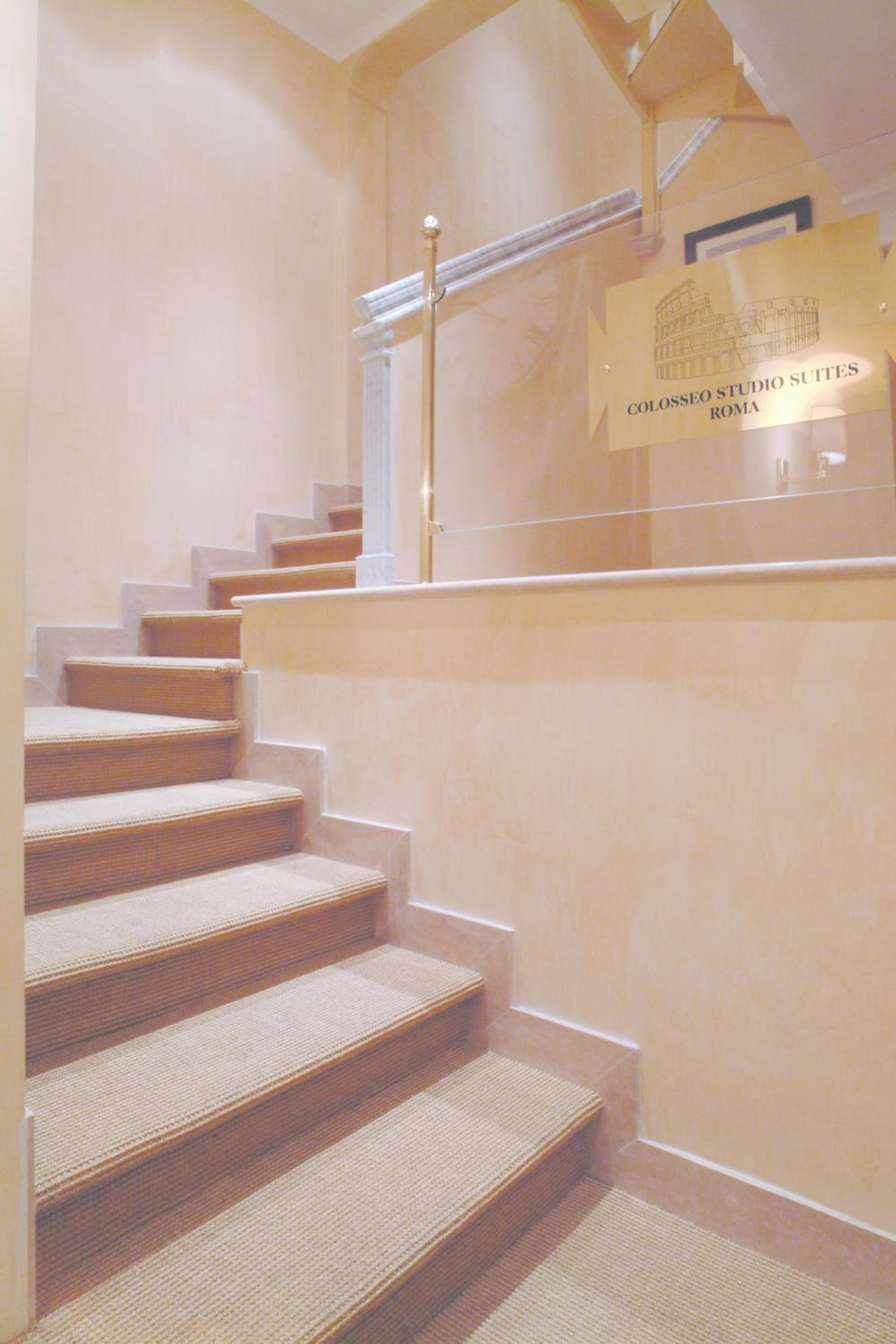 Фото Colosseo Studio Suites