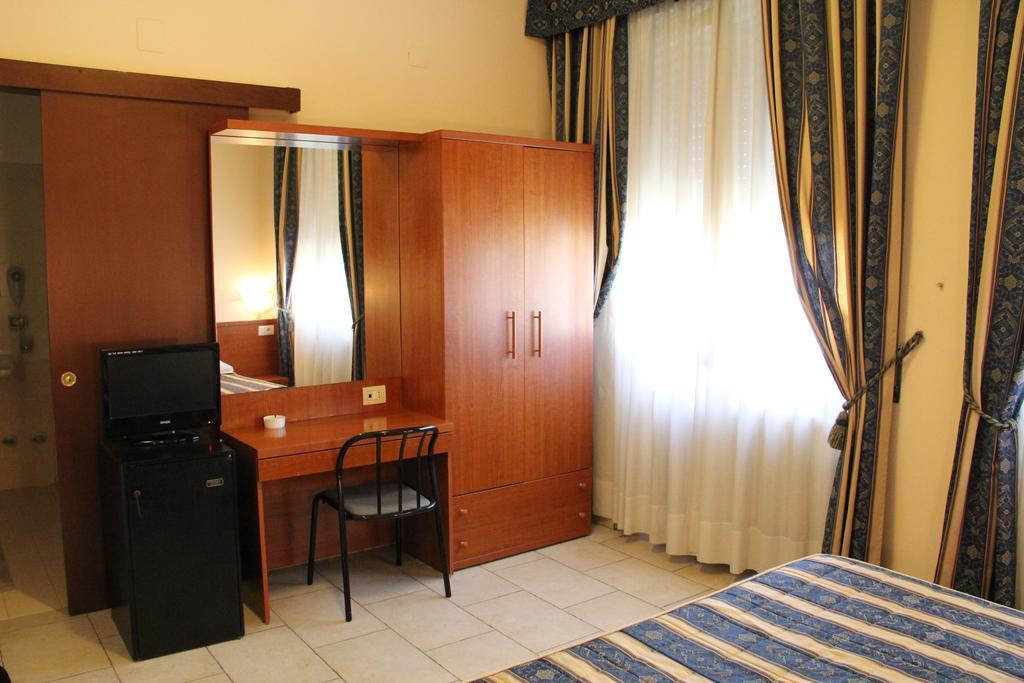 Фото Hotel Alessander