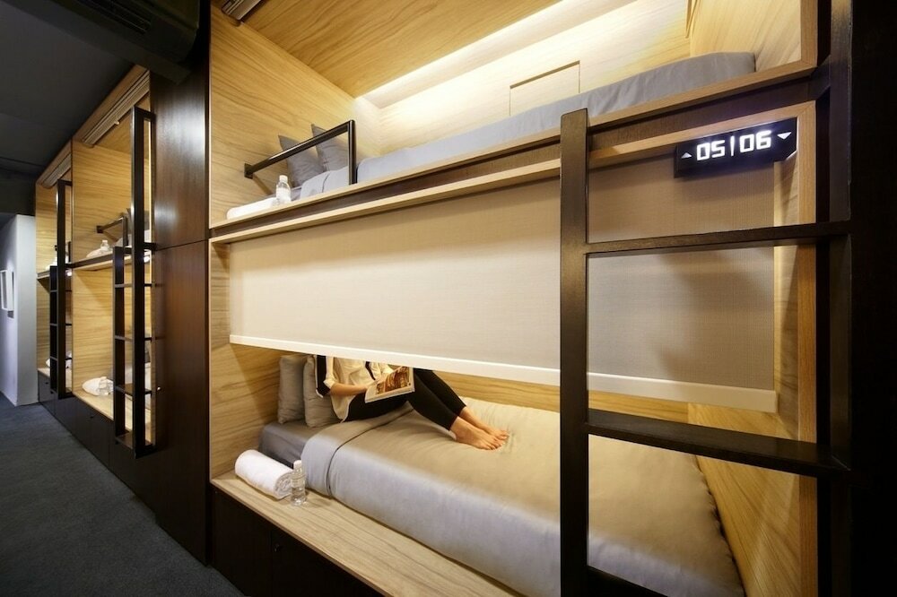 Фото The POD Boutique Capsule Hotel