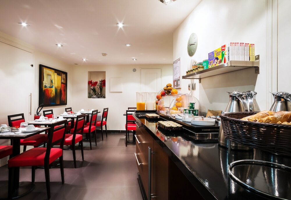 Фото Hotel Arc de Triomphe