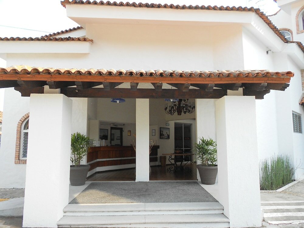 Фото отеля 2