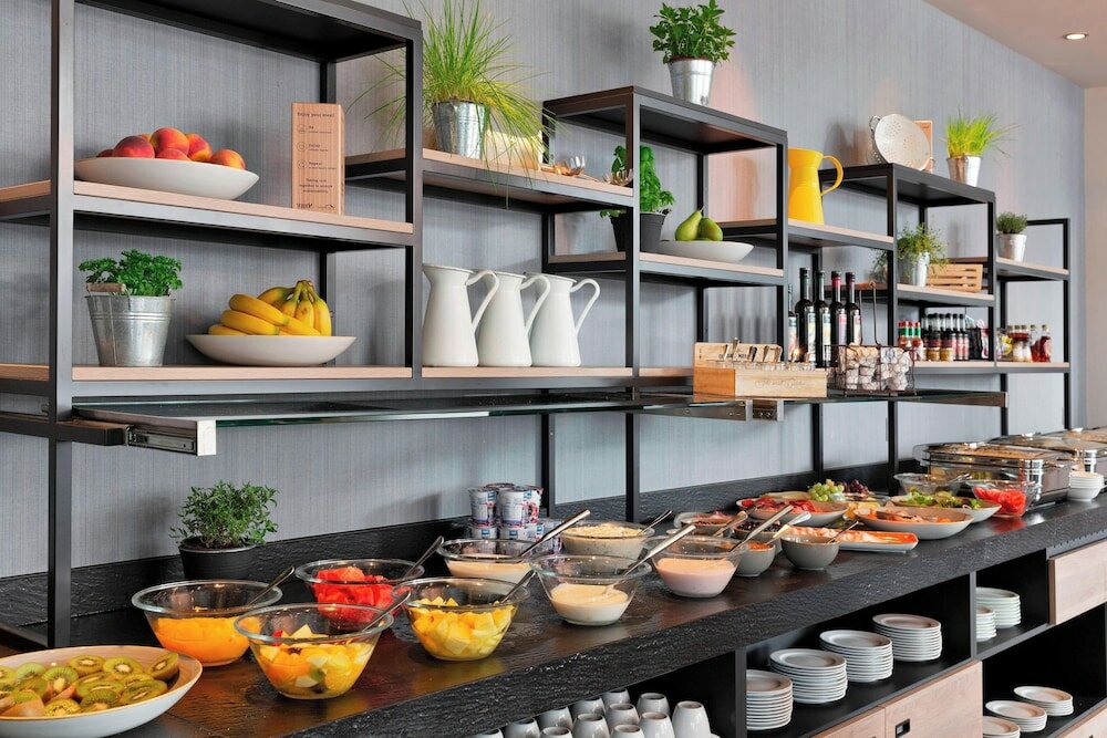 Фото Courtyard by Marriott Zurich North