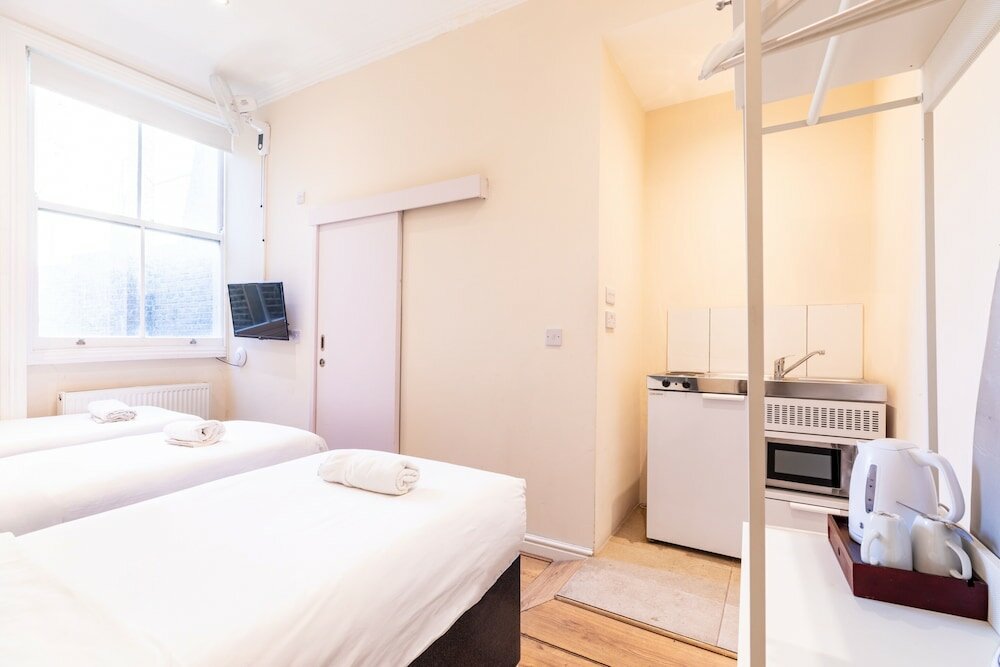 Фото Gallery Hyde Park Hostel