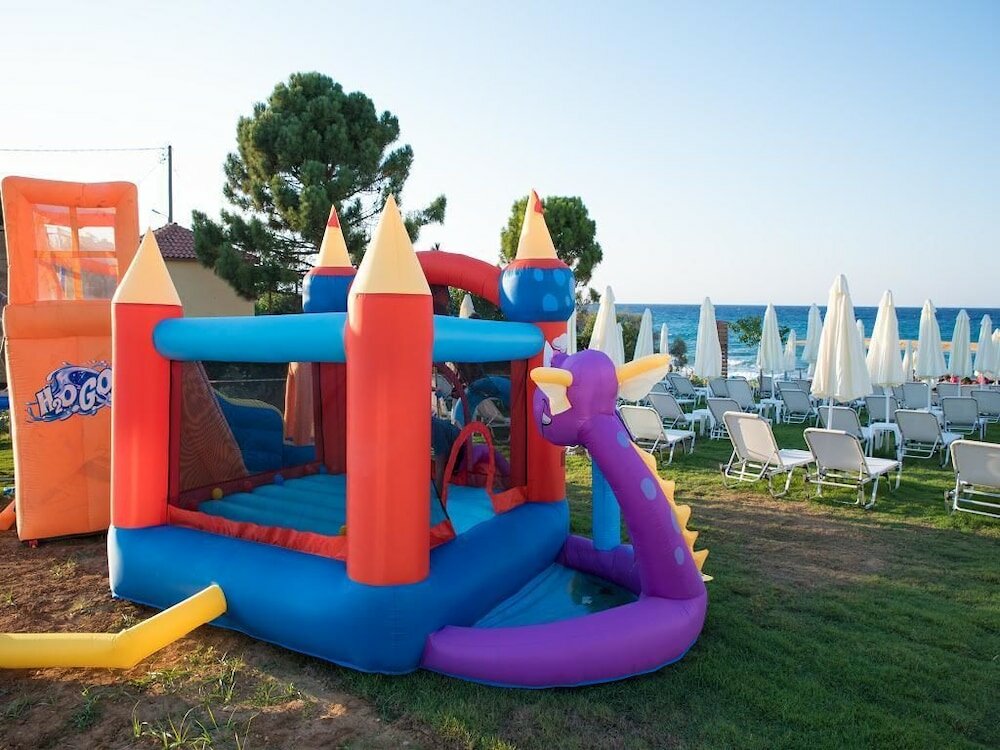 Фото Golden Coast Resort