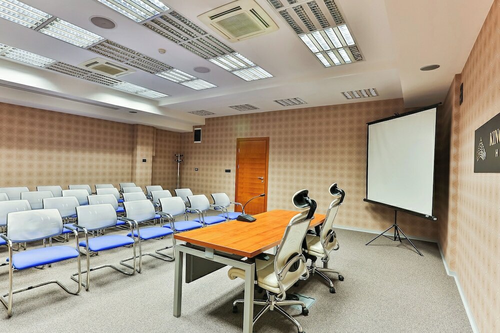 Фото Kings Park Hotel