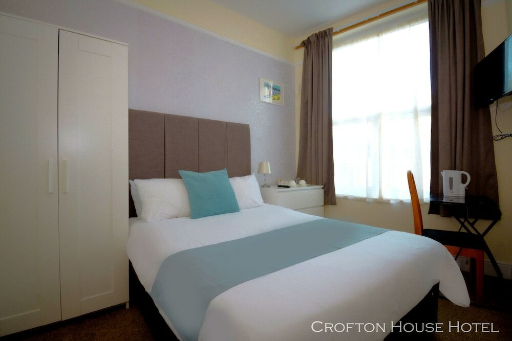 Фото Crofton House Hotel
