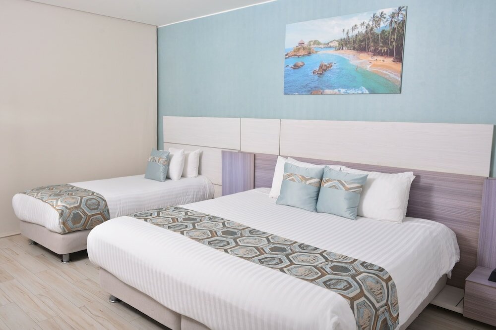 Фото Hotel Catedral Plaza