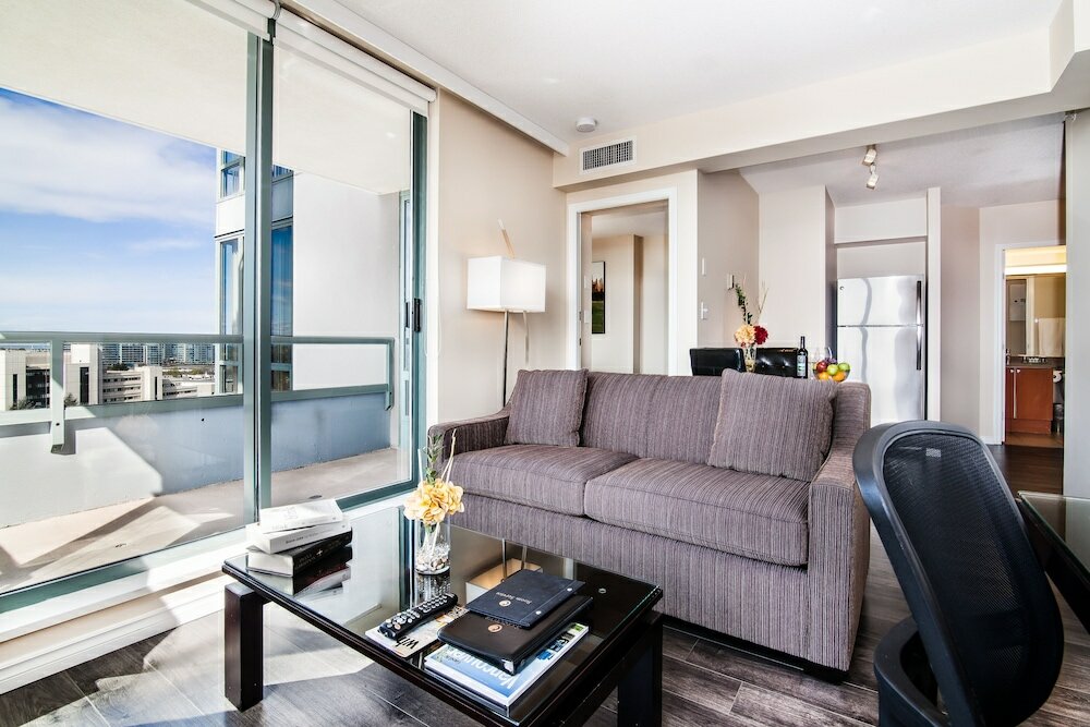 Фото Executive Hotel Vancouver Airport