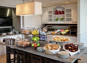 Гостиница Hilton Garden Inn Montreal Airport