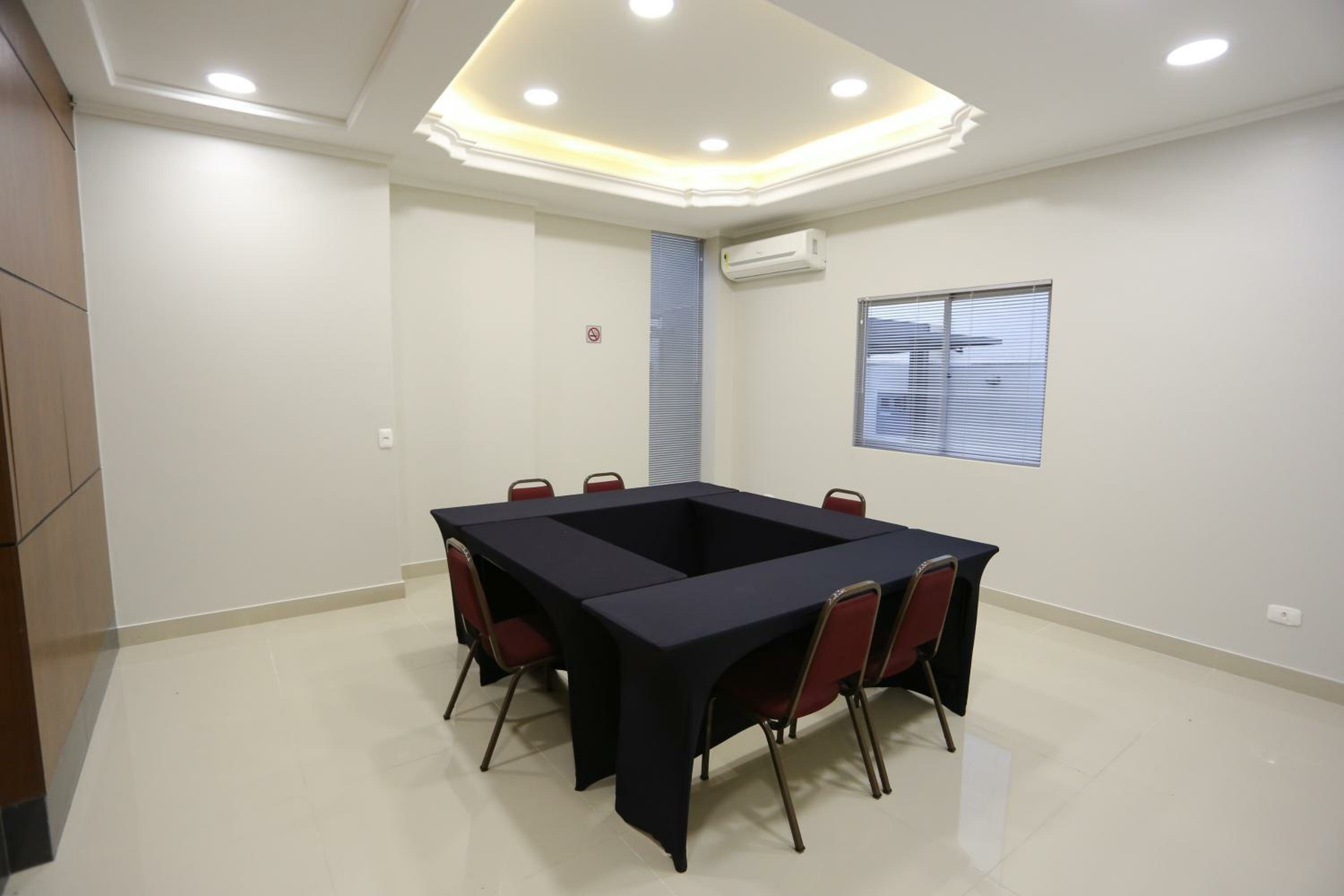 Фото Hotel Caiuá Express Umuarama