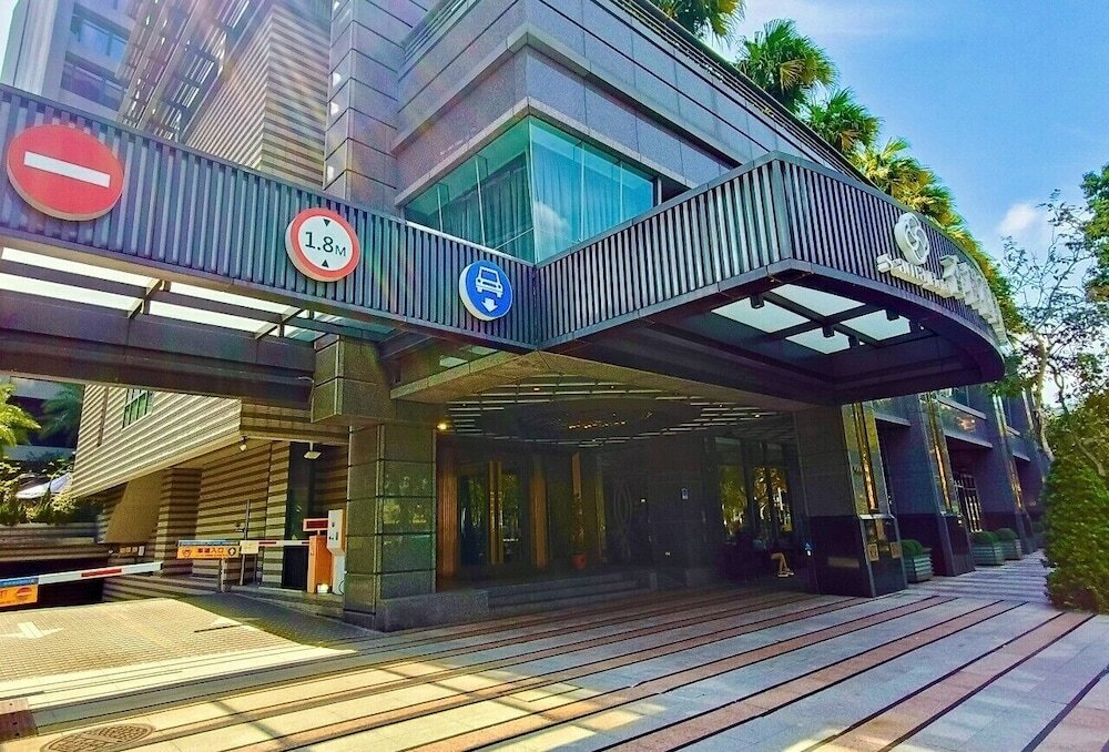 Фото S Aura Hotel