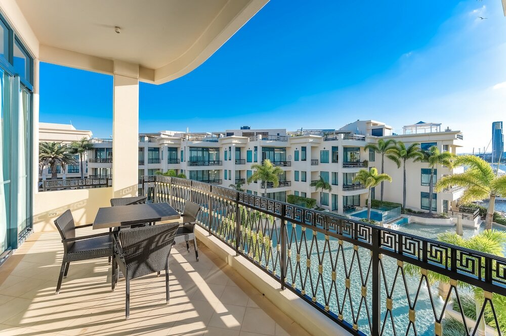 Фото Imperial Hotel Gold Coast