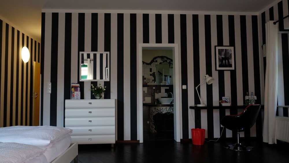 Фото Backstage Hotel