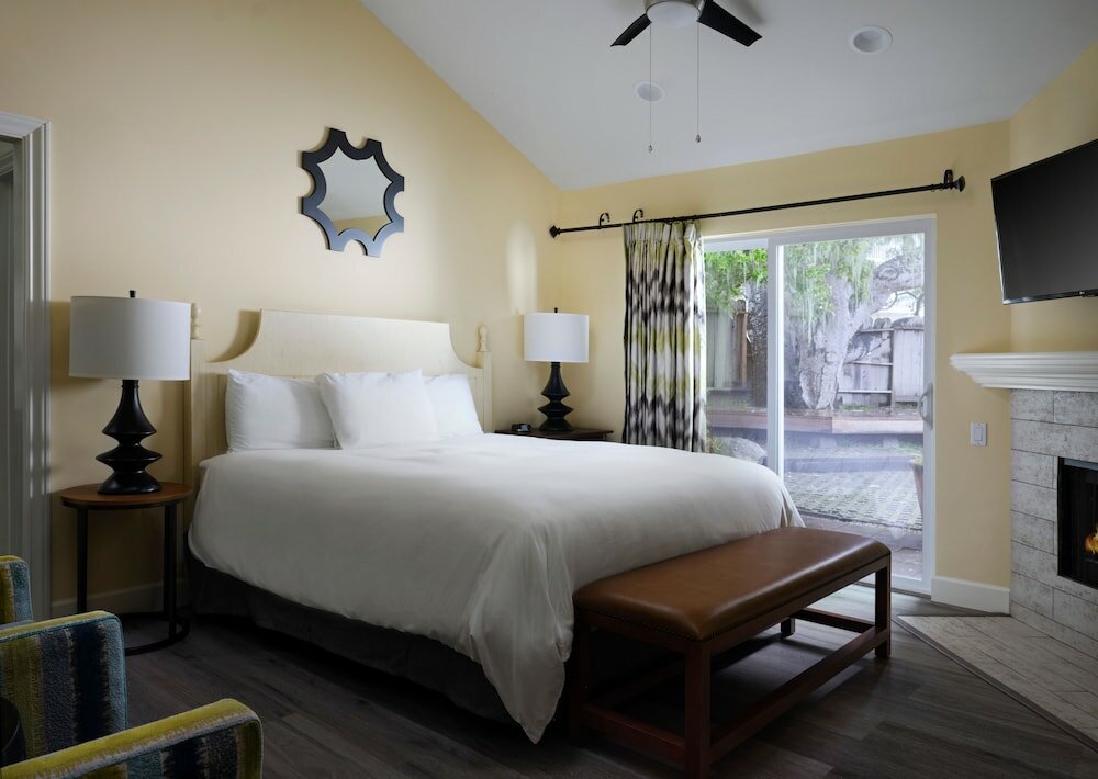 Фото Lighthouse Lodge And Cottages