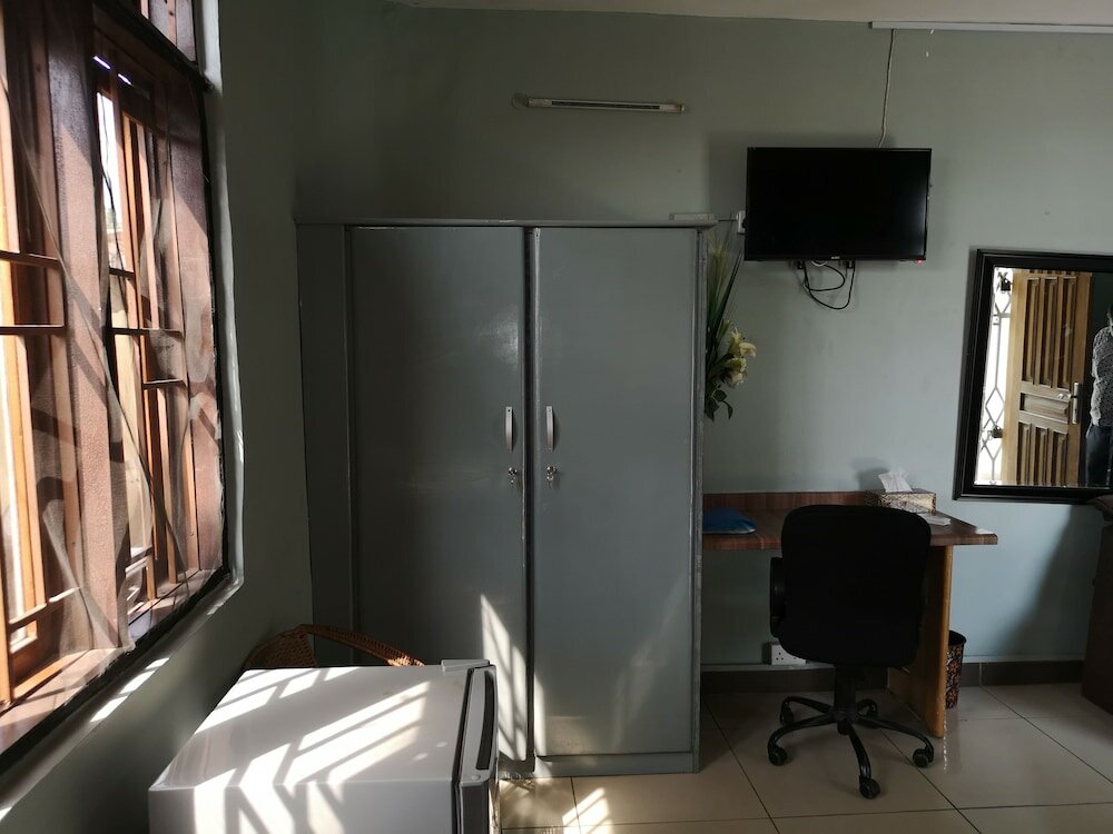 Фото The Golden Apple