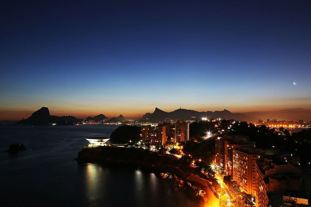 Фото H Niteroi Hotel