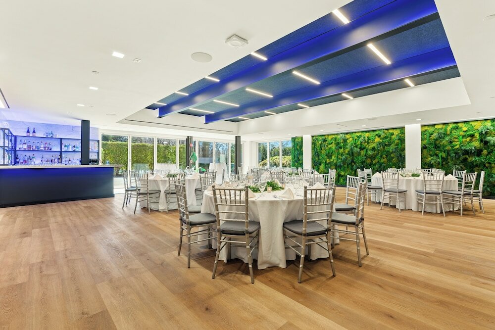 Фото J House Greenwich