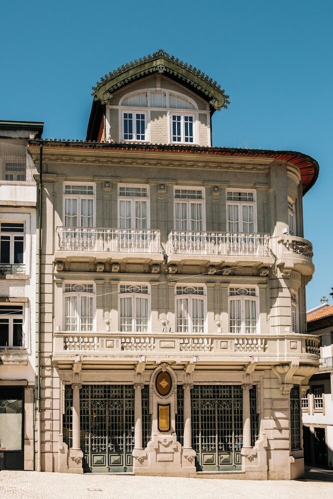 Фото Emaj Guimarães Boutique Hotel