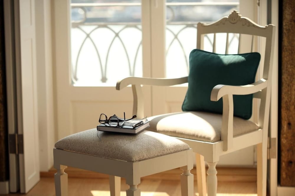 Фото 1872 River House