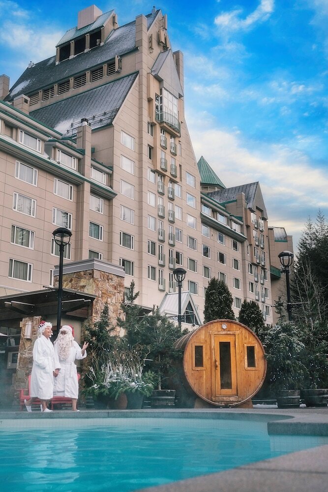 Фото Fairmont Chateau Whistler