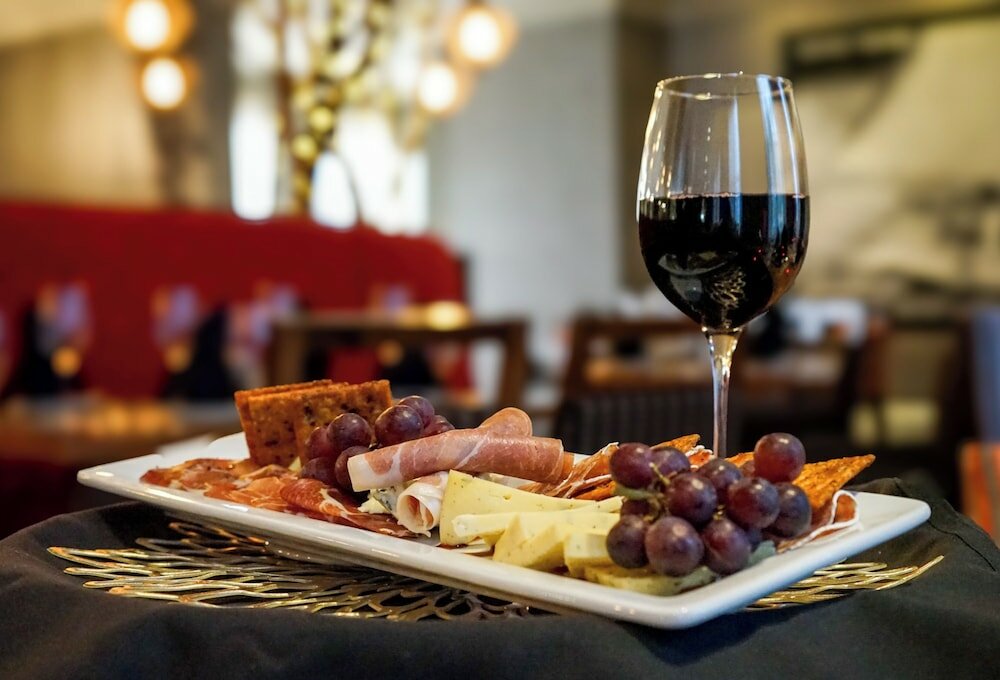 Фото White House Hotel