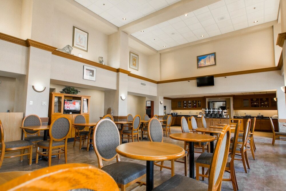 Фото Humphry Inn & Suites