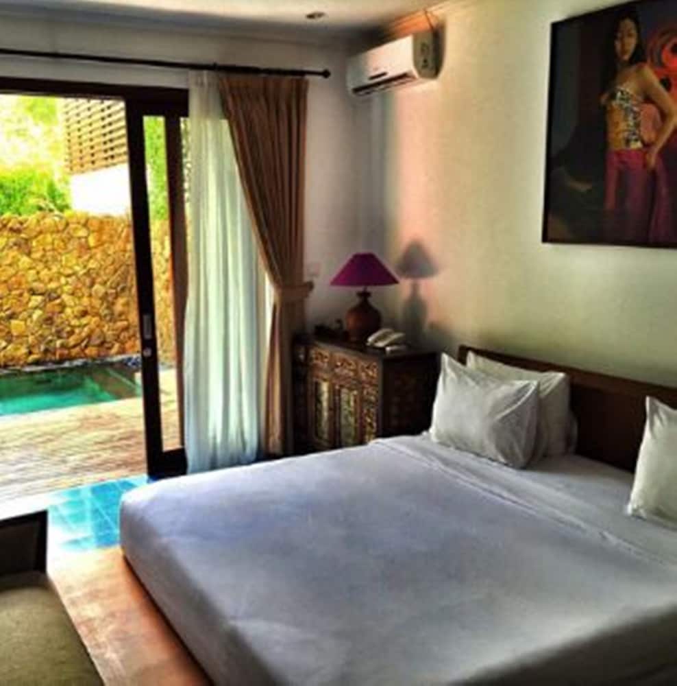 Фото Aqua Bali Villa