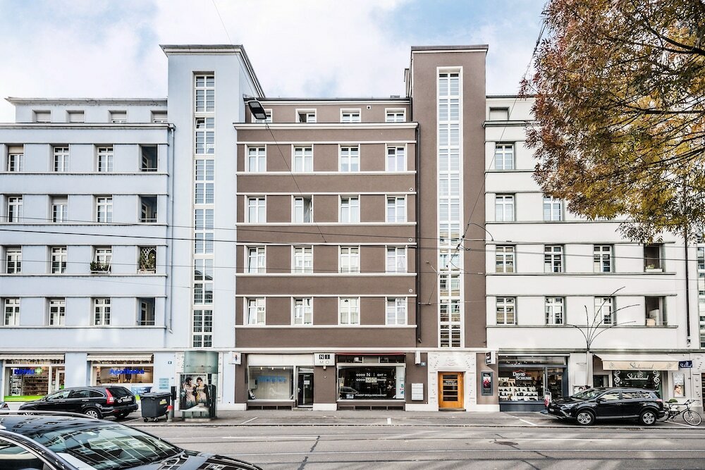 Фото отеля 1