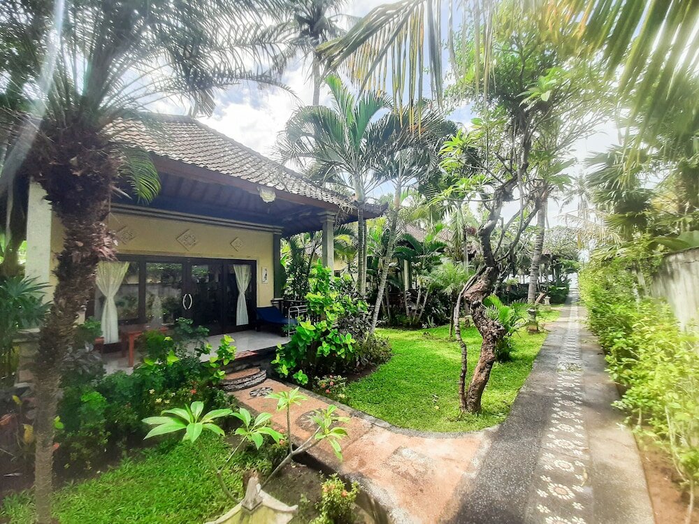 Фото Bali Bhuana Beach Cottages