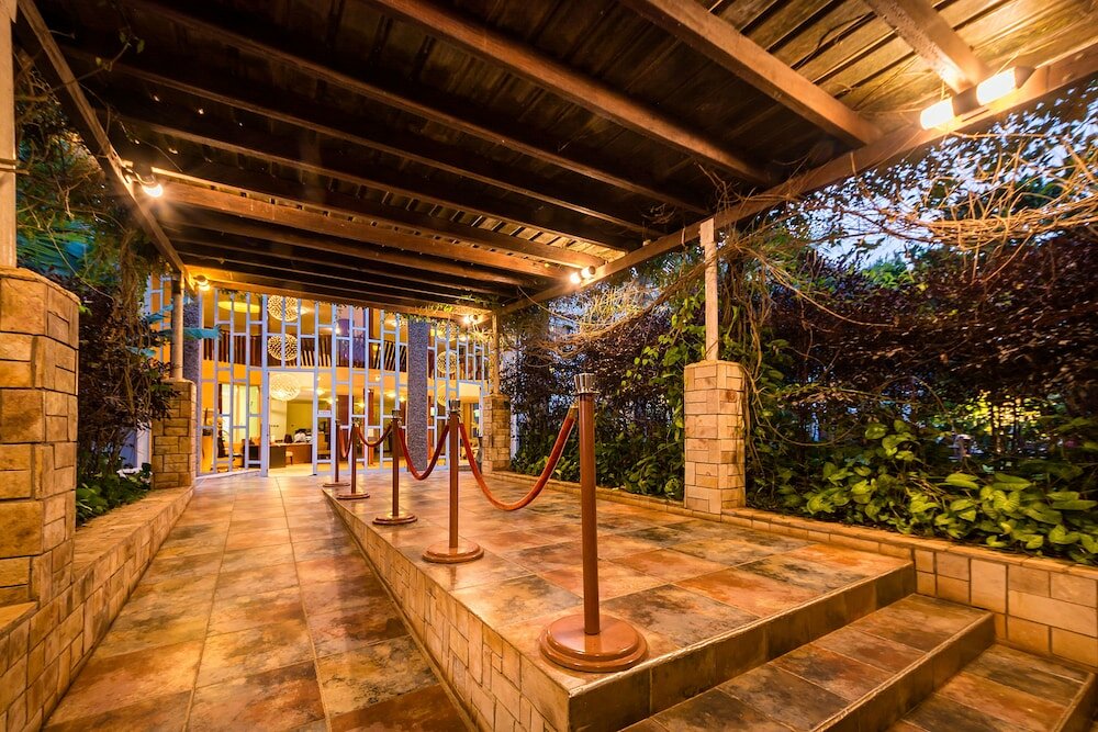 Фото Imperial Heights Hotel, Entebbe