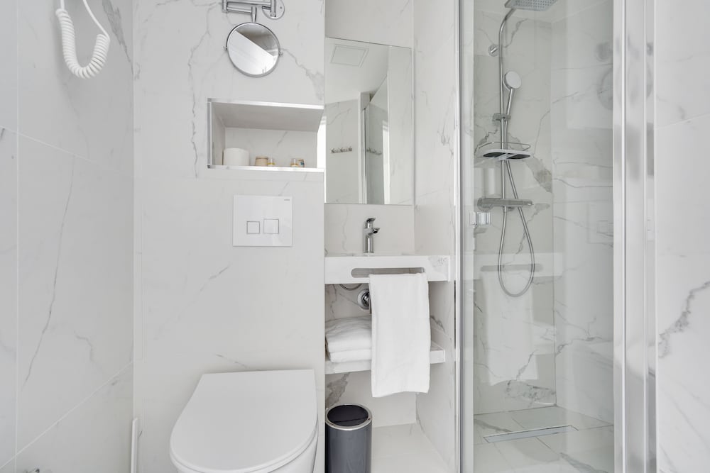 Фото Hotel B Square