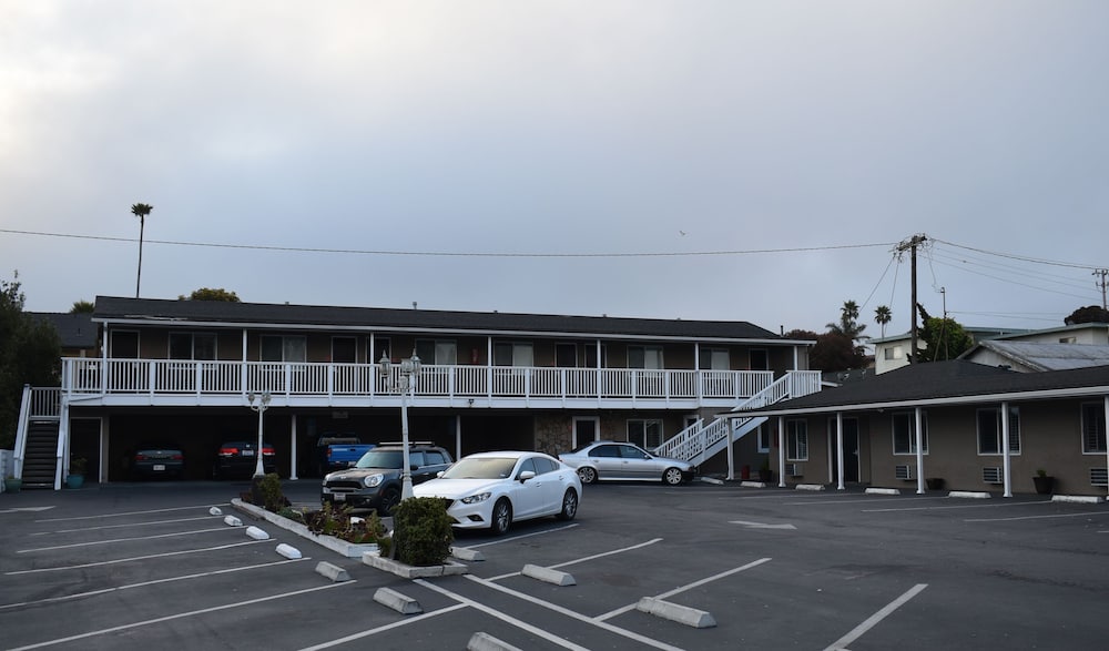 Фото Rockview Inn and Suites