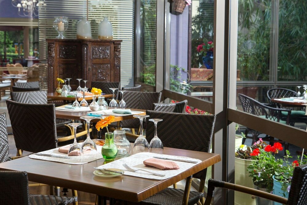 Фото Dionysos Hotel