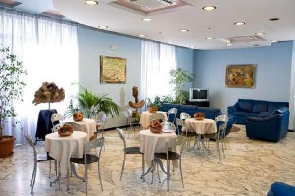 Фото Hotel Astoria