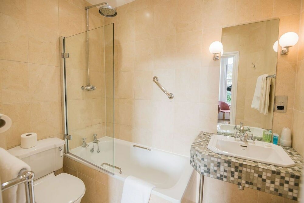 Фото The Elizabeth House Hotel