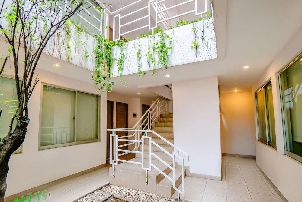 Фото LeGreen Suite Pejompongan