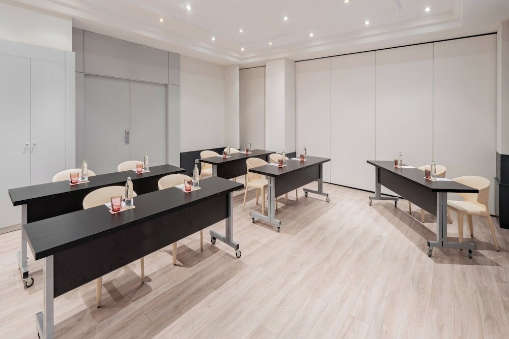 Фото Hotel Madrid Alameda Aeropuerto Affiliated by Melia