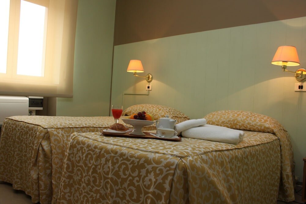 Фото Hotel Plaza