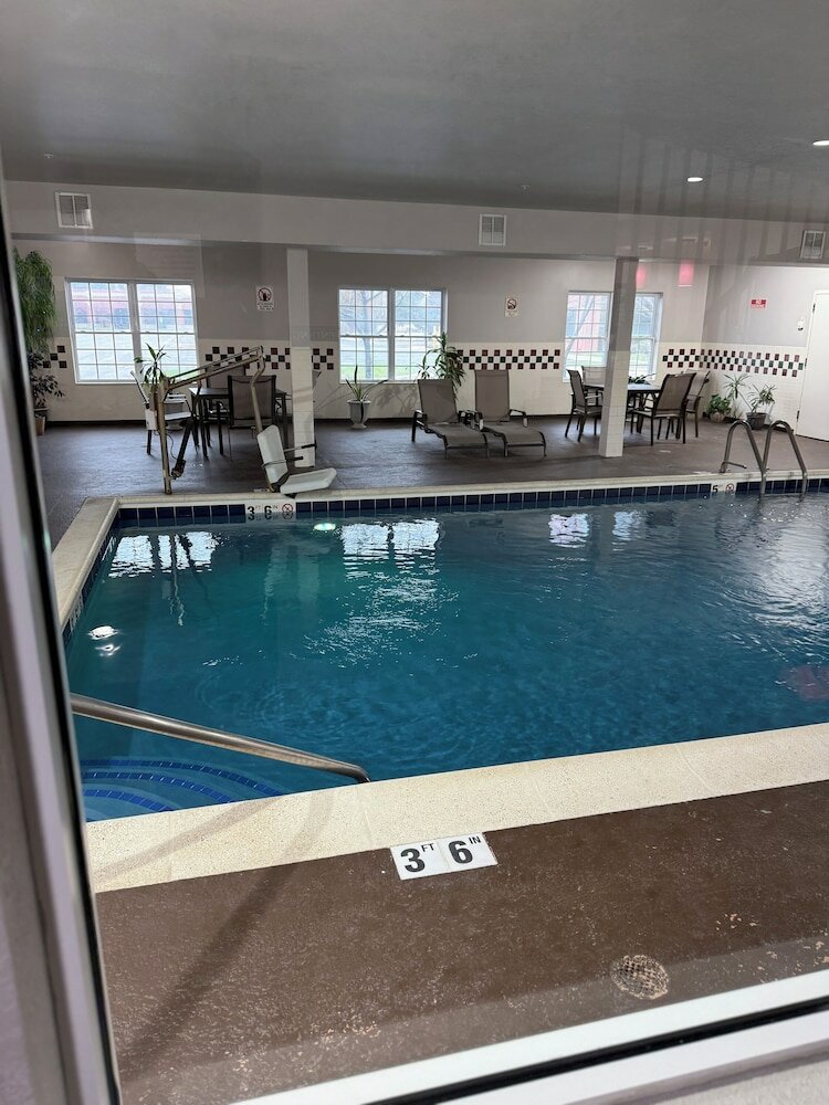 Фото Country Inn & Suites by Radisson, Elgin, Il
