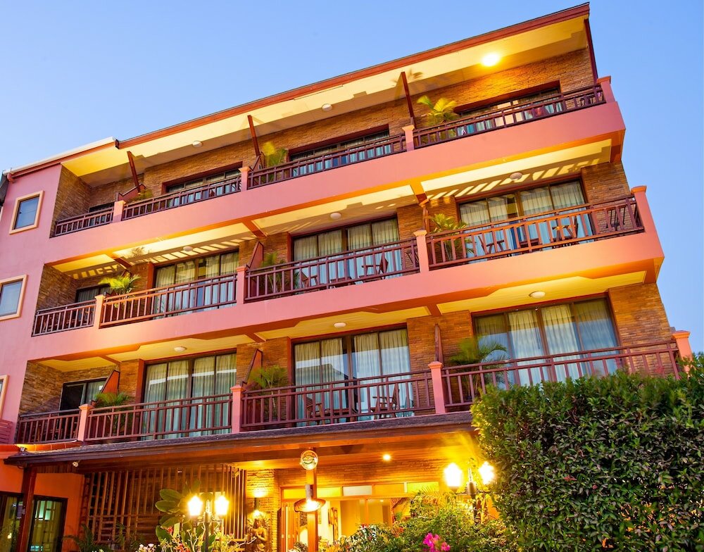 Фото отеля 2